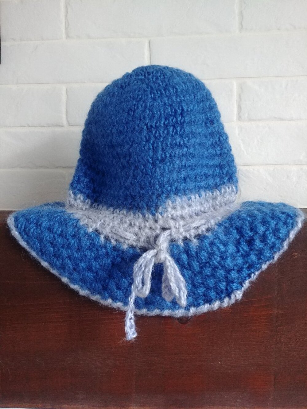 Sweet royal blue and white knit floppy hat with brim